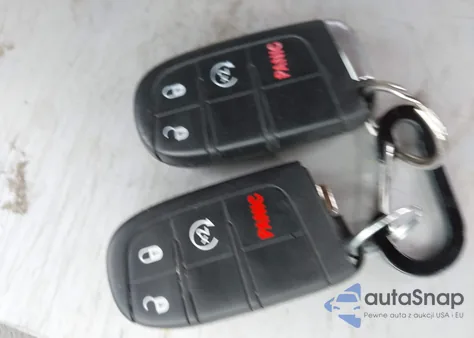 2017 Jeep Renegade Latitude Fwd из США, поврежденный, VIN ZACCJABB9HPG51308